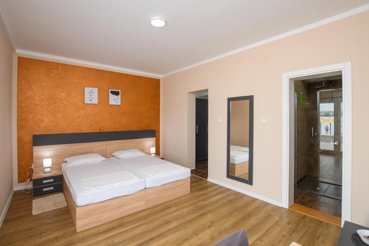 Danubiana Apartments 5 كلادوفو المظهر الخارجي الصورة