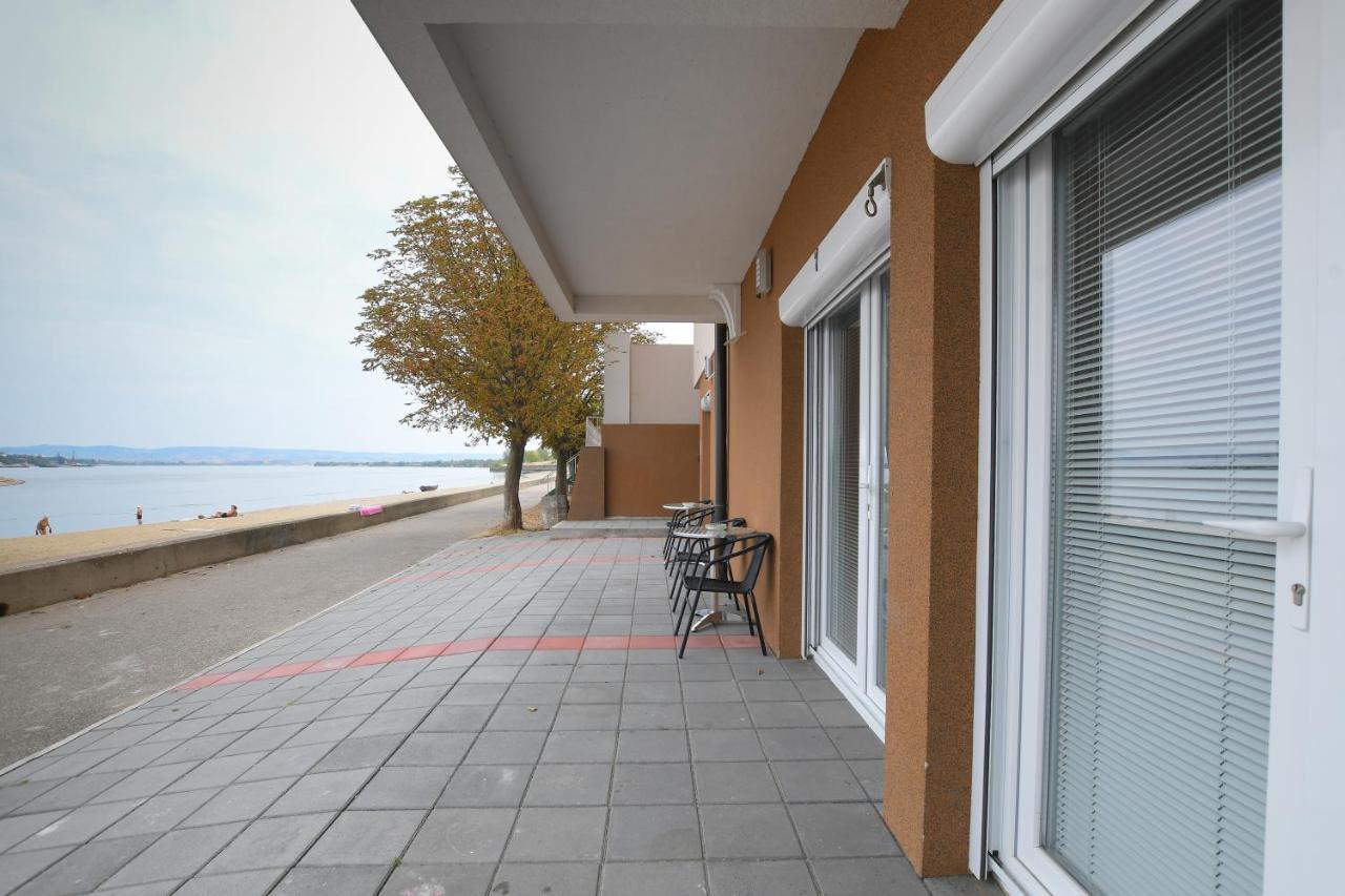 Danubiana Apartments 5 كلادوفو المظهر الخارجي الصورة