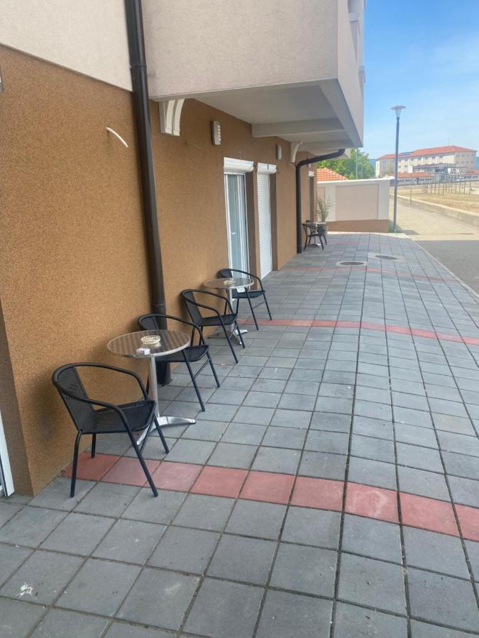 Danubiana Apartments 5 كلادوفو المظهر الخارجي الصورة